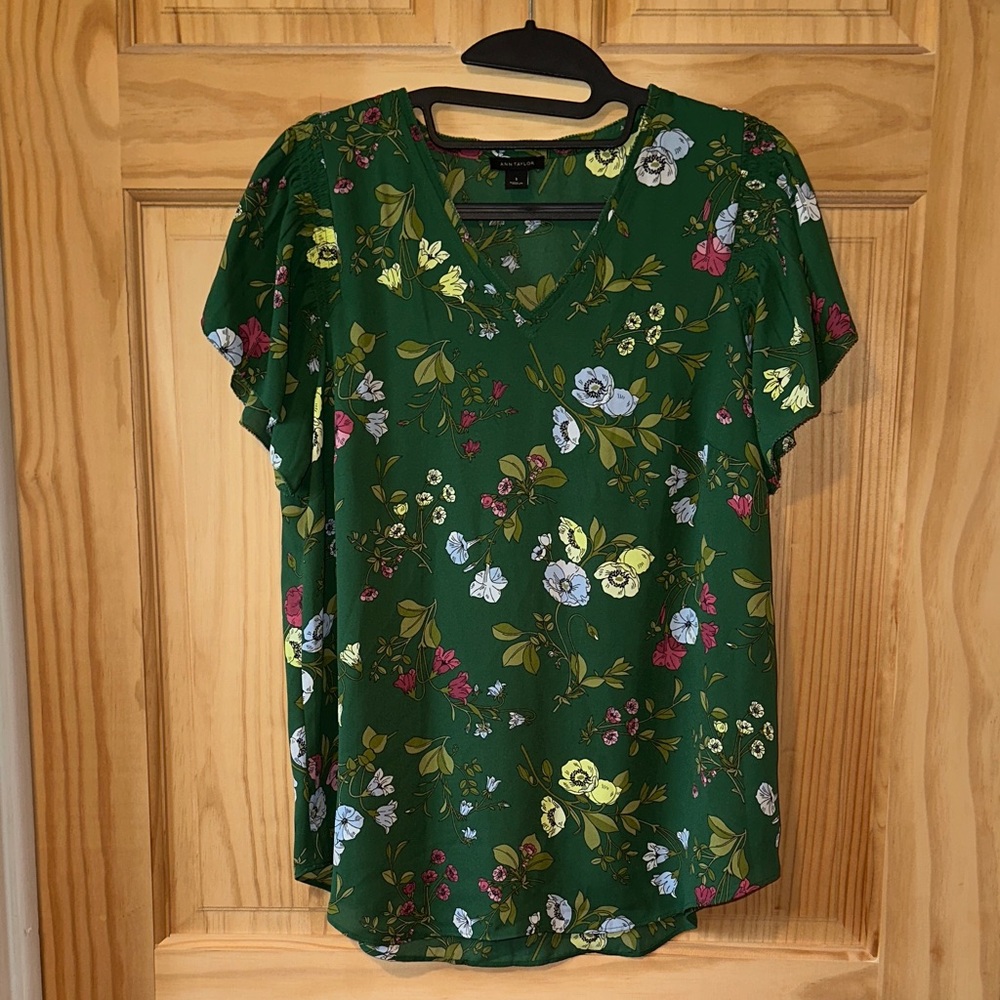 Ann Taylor Emerald Green Floral Print Blouse